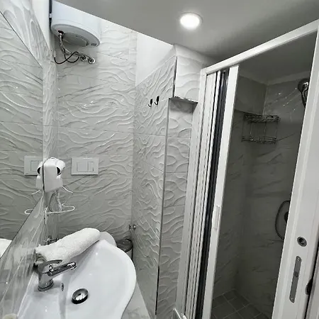 Piazza Carita Holiday home *